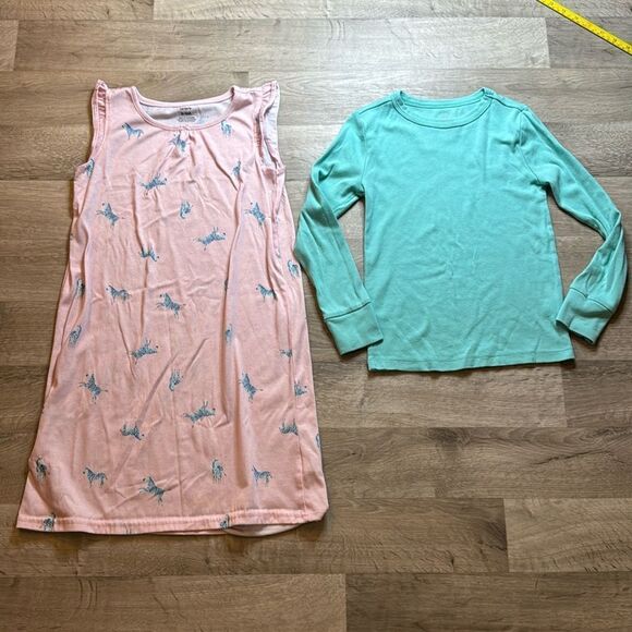 Girls bundle. Nightgown & long sleeve t-shirt. Nightgown is Carter size 8 - Picture 1 of 3